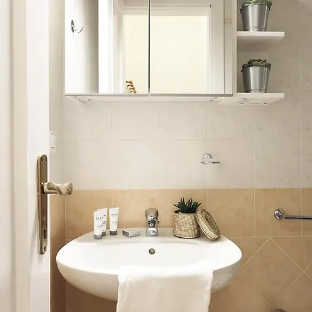 Yourbanflat Chiesa Apartman